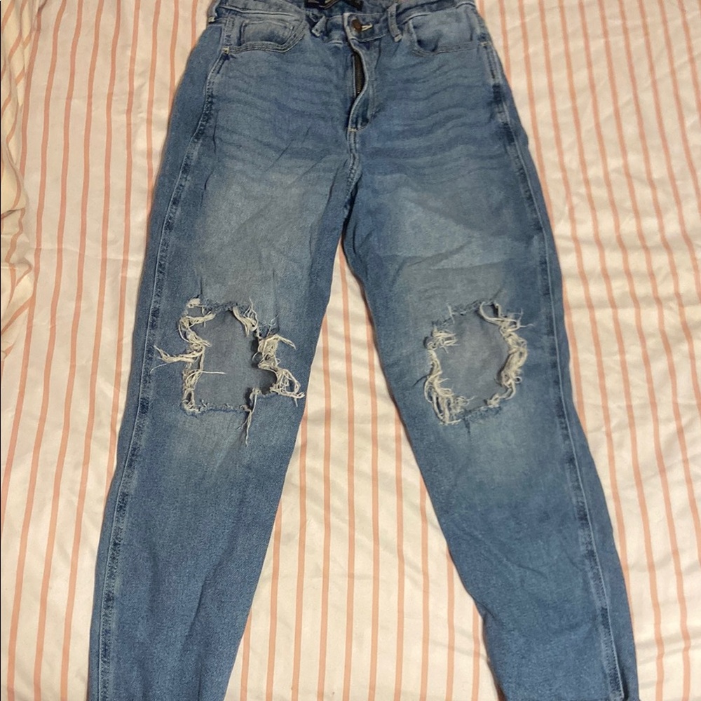 Stylish Blue Distressed Women's Jeans